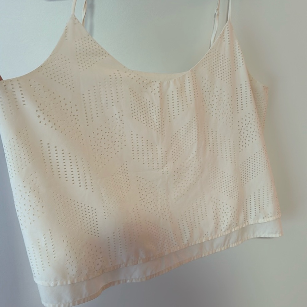 XL Athleta tank with cut out detailing adjustable straps great condition